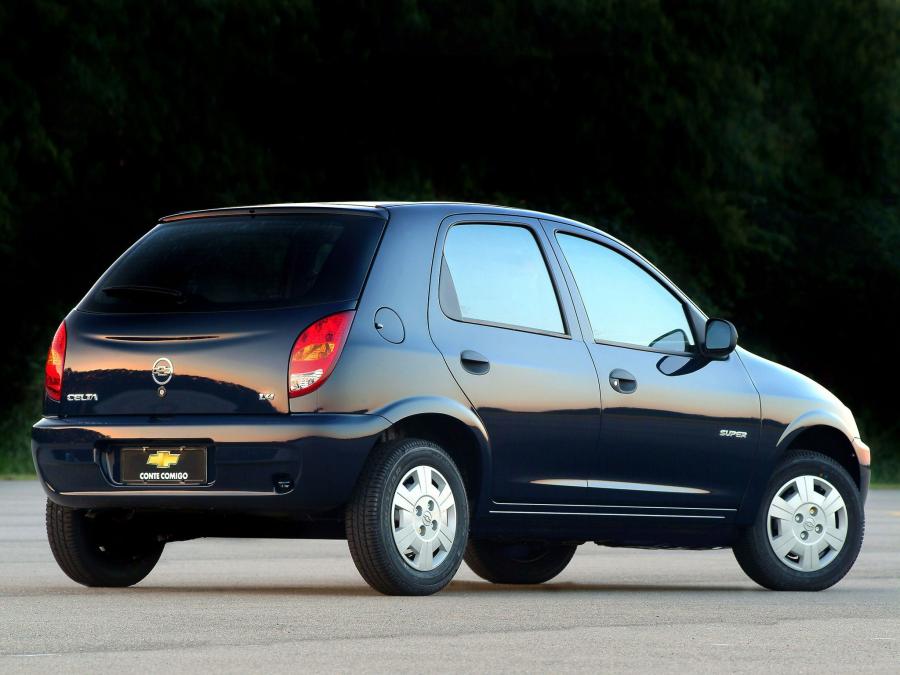  Chevrolet Celta 5-Door 2002 года  (фото 6 из 8)